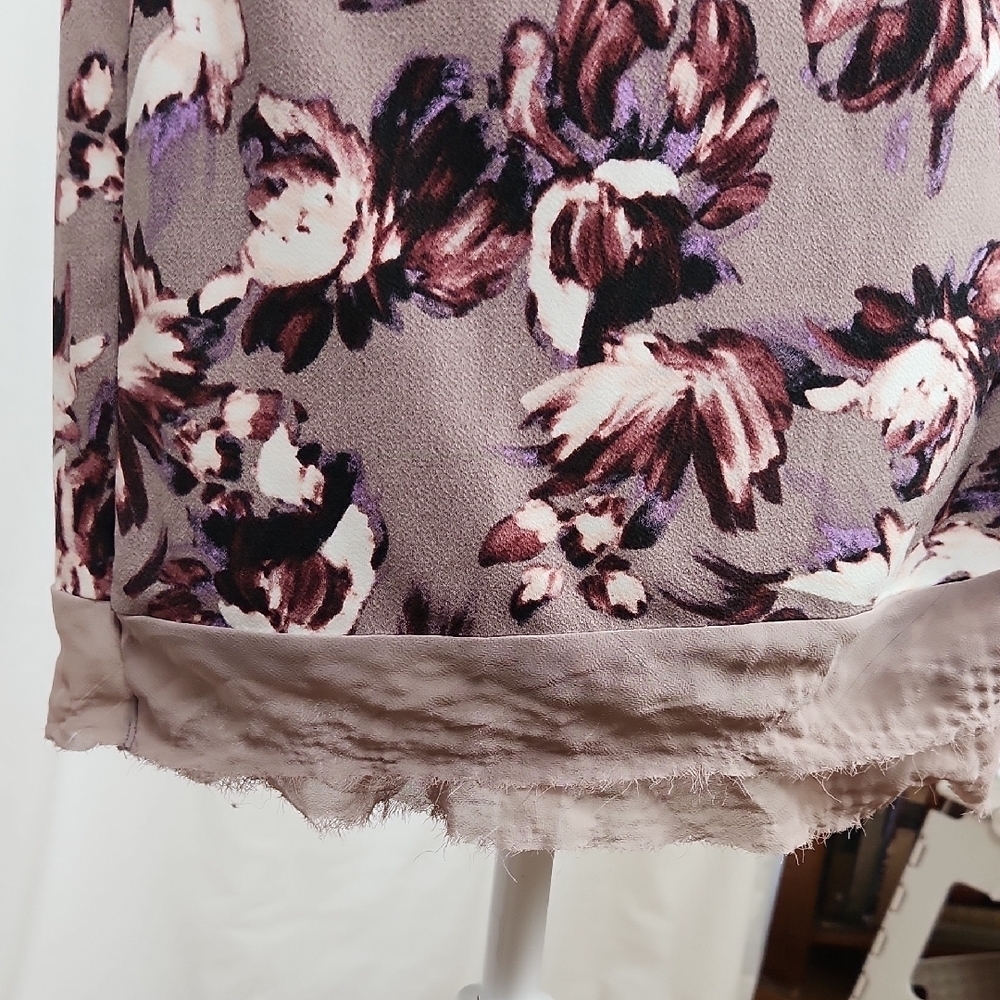 Simply Vera Vera Wang Violet and Grey Floral Wrap Dress - Picture 5 of 8